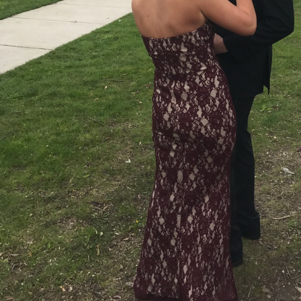 Burgundy lace prom dress with a deep V - Picture 2 of 3